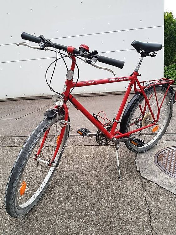 rotes-vintage-fahrrad-aus-den-70er-jahren-kettler-alu-rad-gebraucht