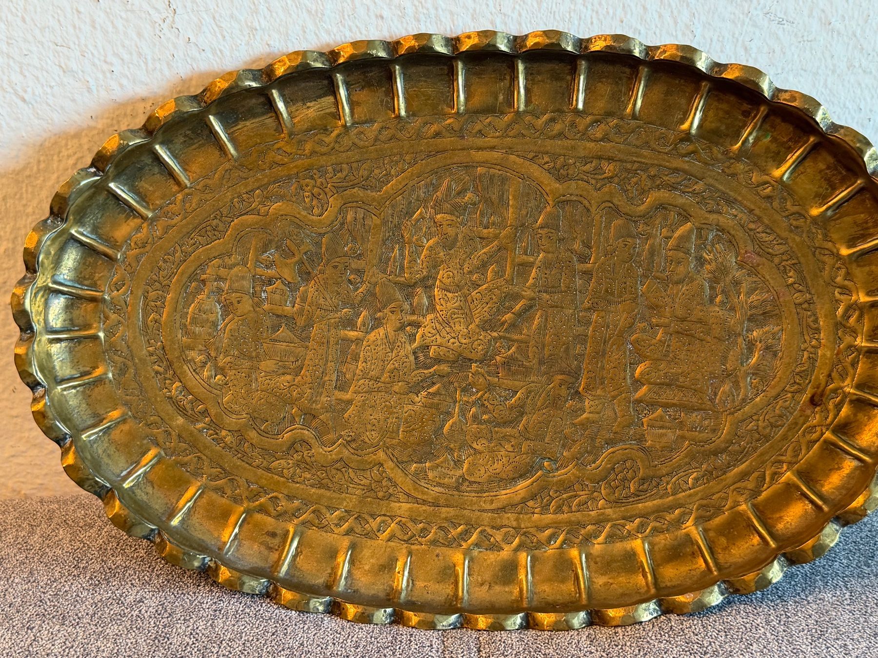 Dipinti: Antike Messing Tablett Oval Gravierte Verzierte Überbackene – Usato da Basel venduto da PAUL_ART 1