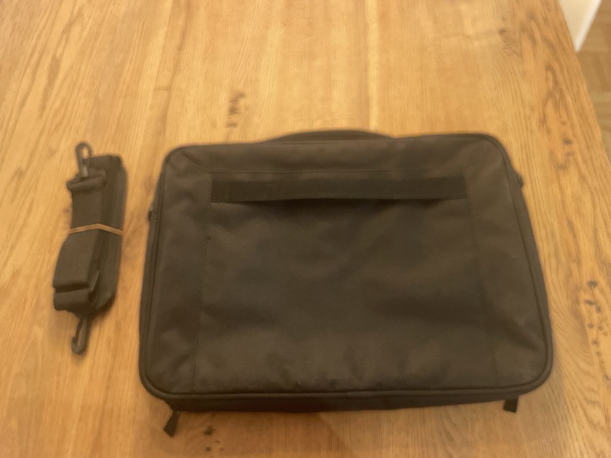 Targus Borse: Laptoptasche von Targus – Nuovo (secondo la descrizione) da Effretikon venduto da burbank 2