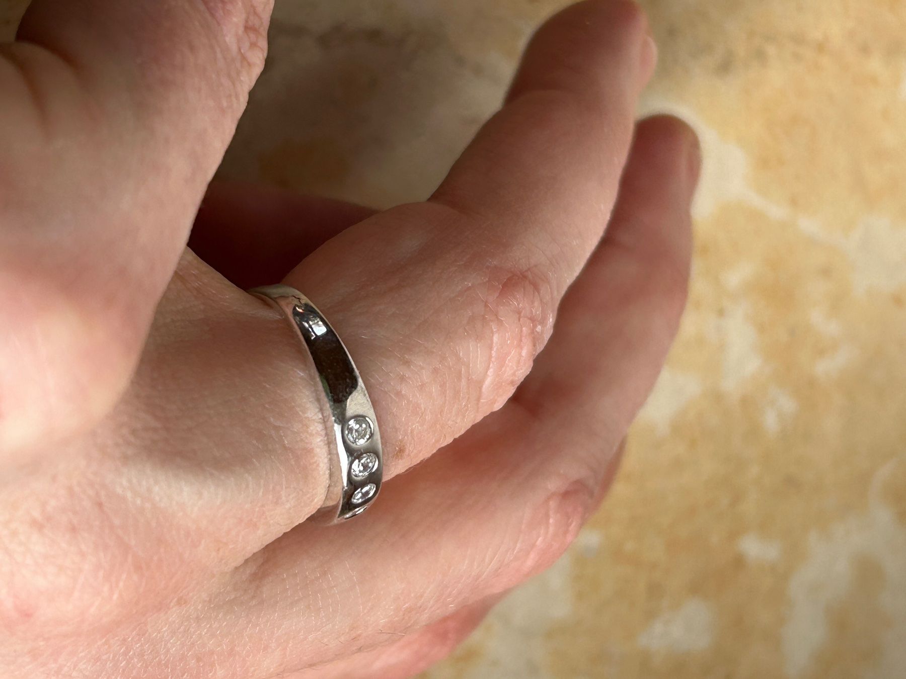 Anelli: Schicker Damenring mit 7 Sternchen weiss (Gr. 54) – Usato da Laufen venduto da Bellavitaboom 8
