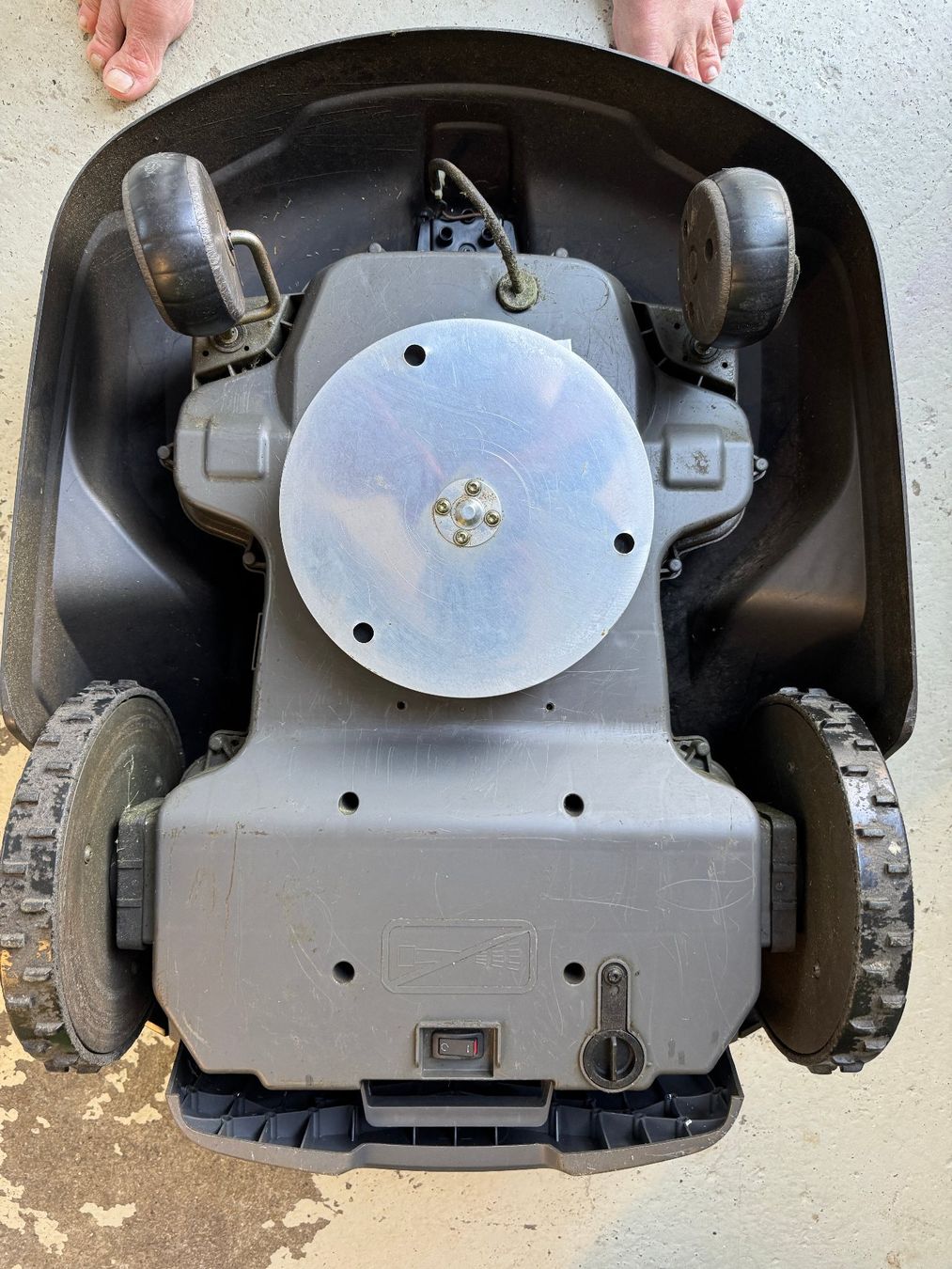 Husqvarna Tagliaerba: Husqvarna Automower 320 – Usato da Goldach venduto da Best_buy 2