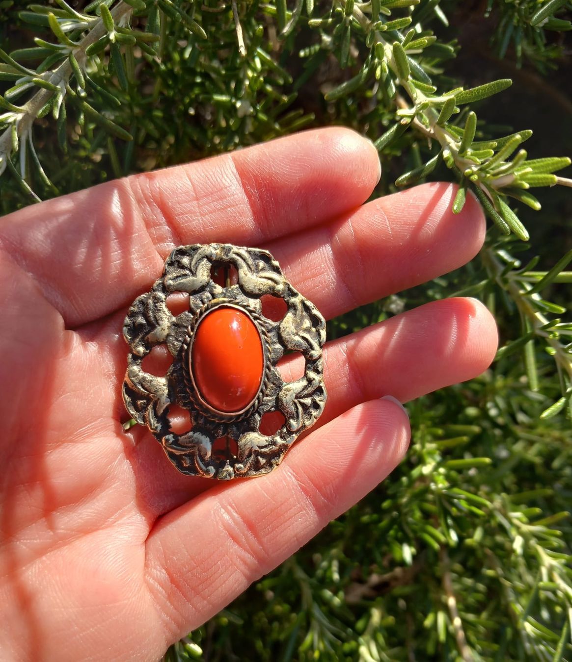 Broches & Aiguilles: Alte Brosche mit rotem Glasstein – D'occasion à Winterthur par Jopf1 5