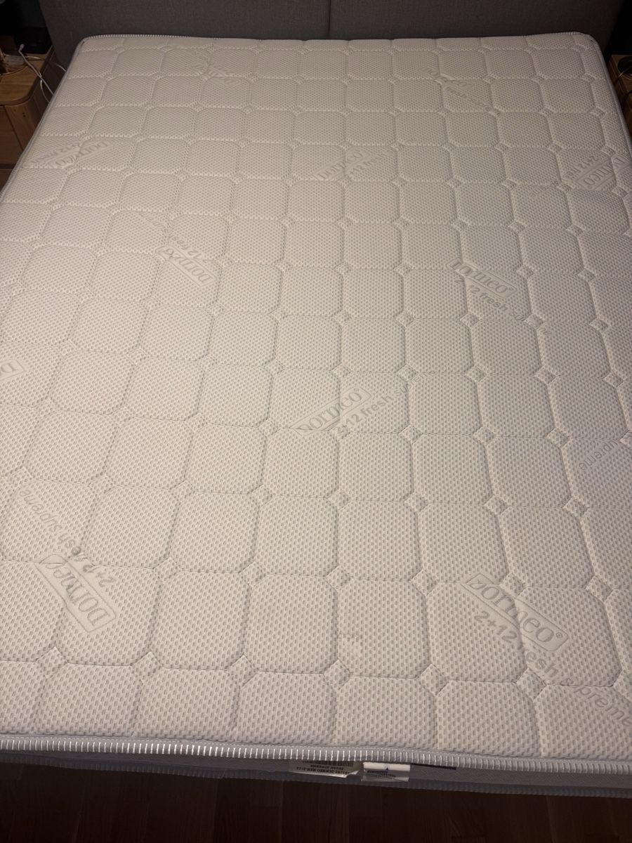 Matelas: Memory Foam Matratze 160x200 – D'occasion à Horgen par deea_foxy 1