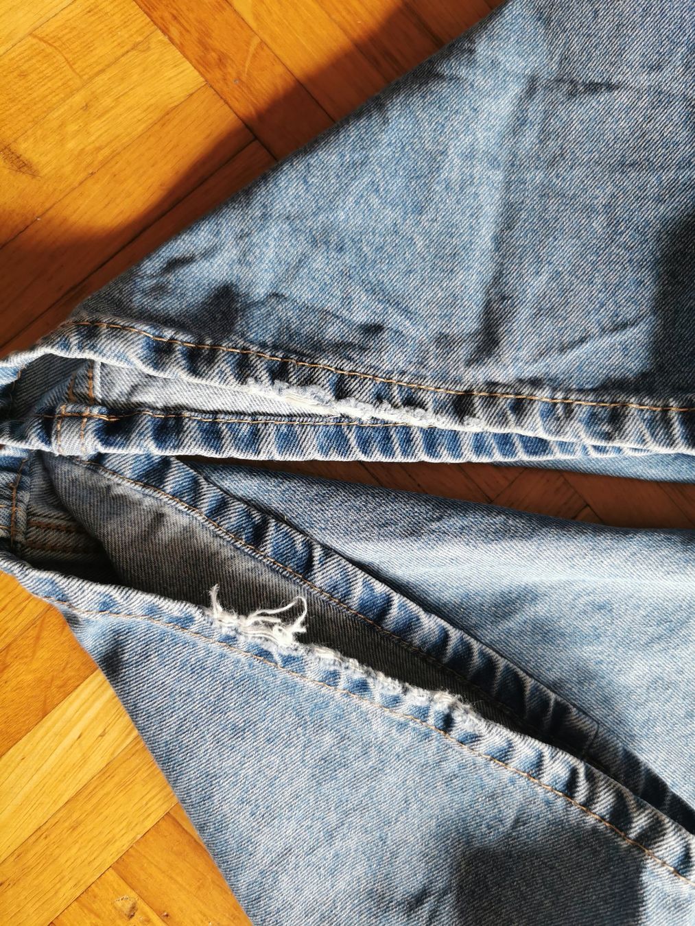 Lotti di vestiti: Jeans Gr. 36, Pullover, Sweatshirt und T-Shirt Gr. S – Usato da Basel venduto da grandfamily 7