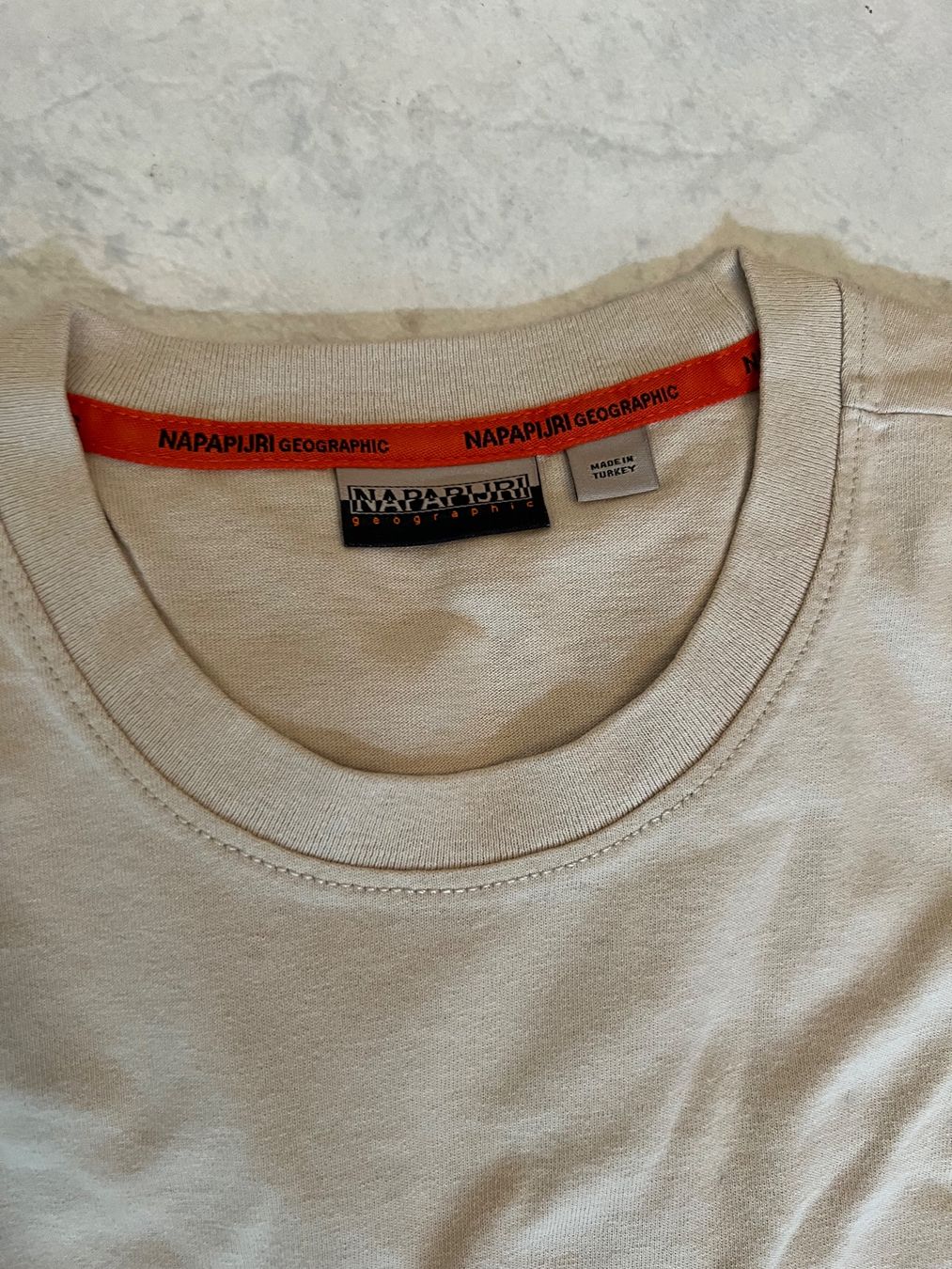 Magliette Polo: Lot de 6 T-shirt taille M – Usato da Basel venduto da La.Bonne.affaire 5