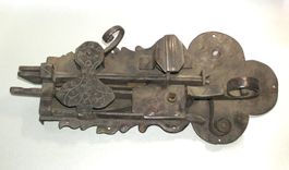 Antikes Türschloss geschmiedet