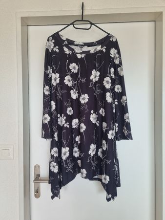 Damen Tunika schwarz mit Blumenmuster Gr 44