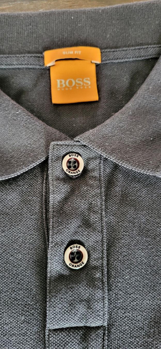 Hugo Boss Magliette Polo: Hugo Boss orange polo Black XL – Usato da Unterseen venduto da rej_lnk9 1