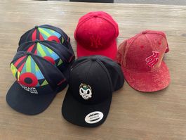 Caps