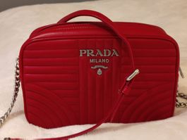 Prada Diagram Chain Schulter-Crossbody-Tasche Rot
