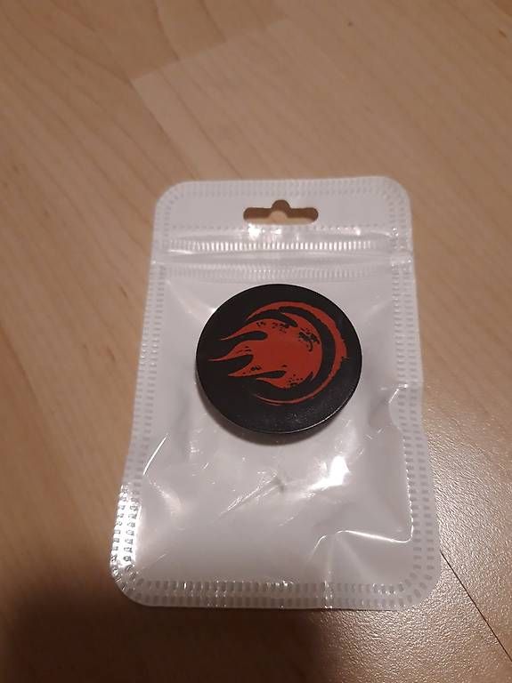 Fixations: Feuerherz Pop Socket+Fotos – D'occasion à Oberuzwil par mic_7ppv