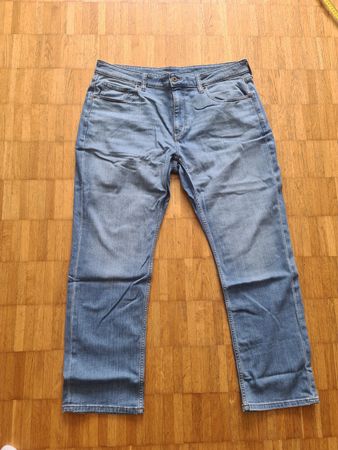 Herren Jeans True Classic blau Grösse 36x30 gerade Form