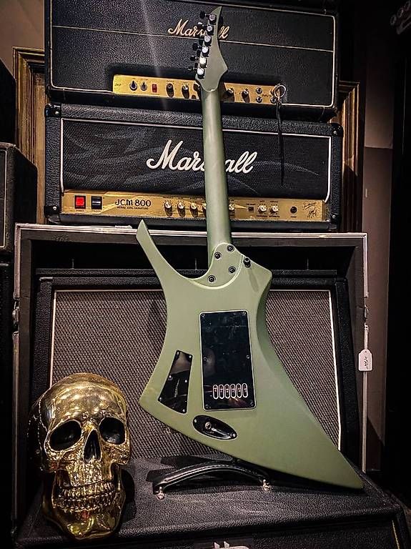 Musikinstrumente: CEM Guitars Trigger – Gebraucht aus Montreux von Alligator-AMPS 3