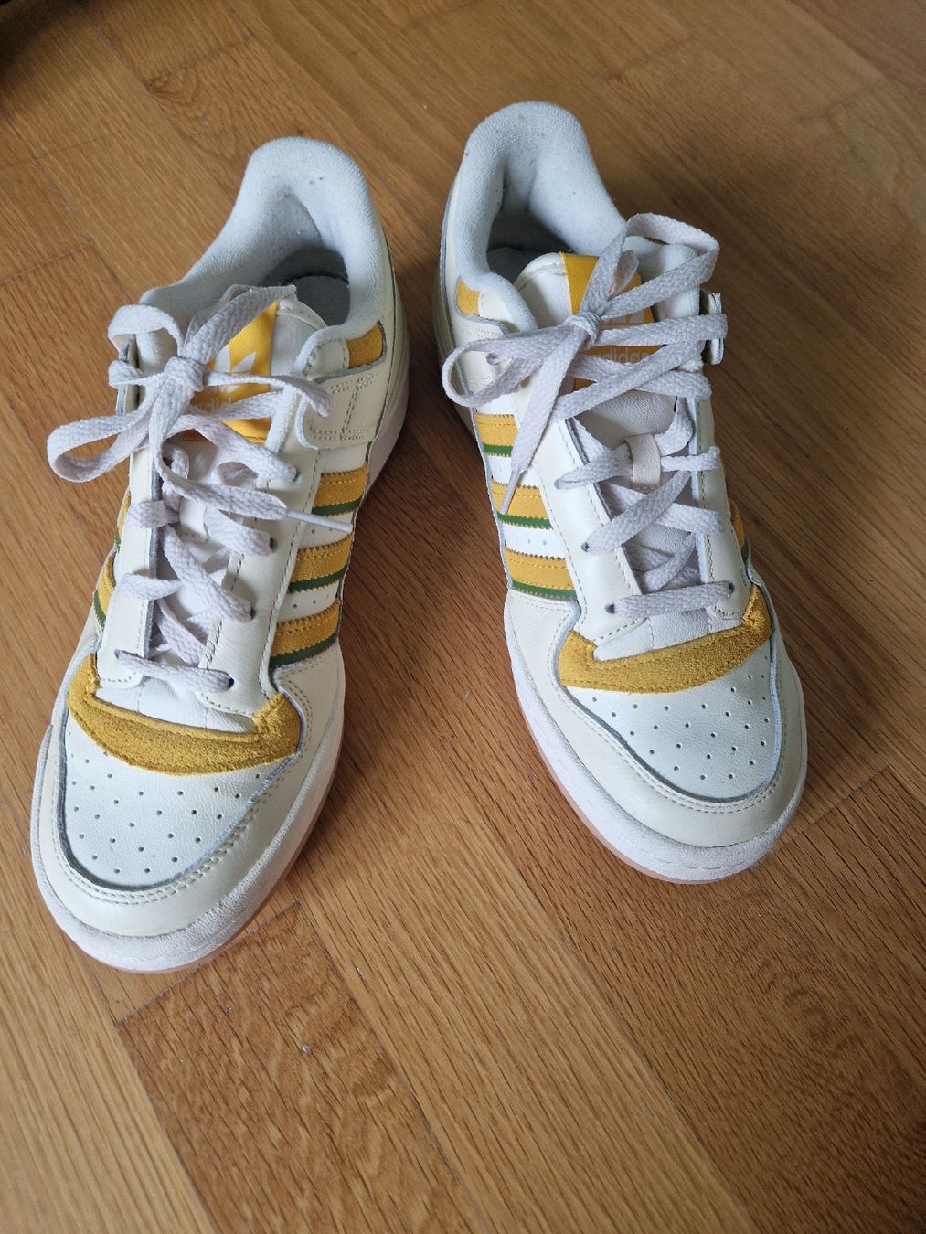 Adidas Scarpe da donna: Sneakers – Nuovo (secondo la descrizione) da Liebefeld venduto da wen_5rdt 1