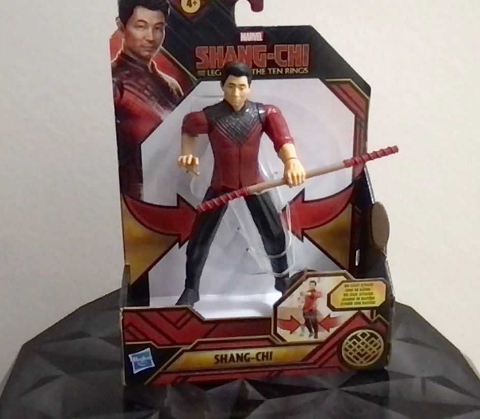 Hasbro Statuette: Shang Chi Figurine HASBRO – Nuovo e nell'imballaggio originale da CHENE-BOUGERIES venduto da homeswisshome