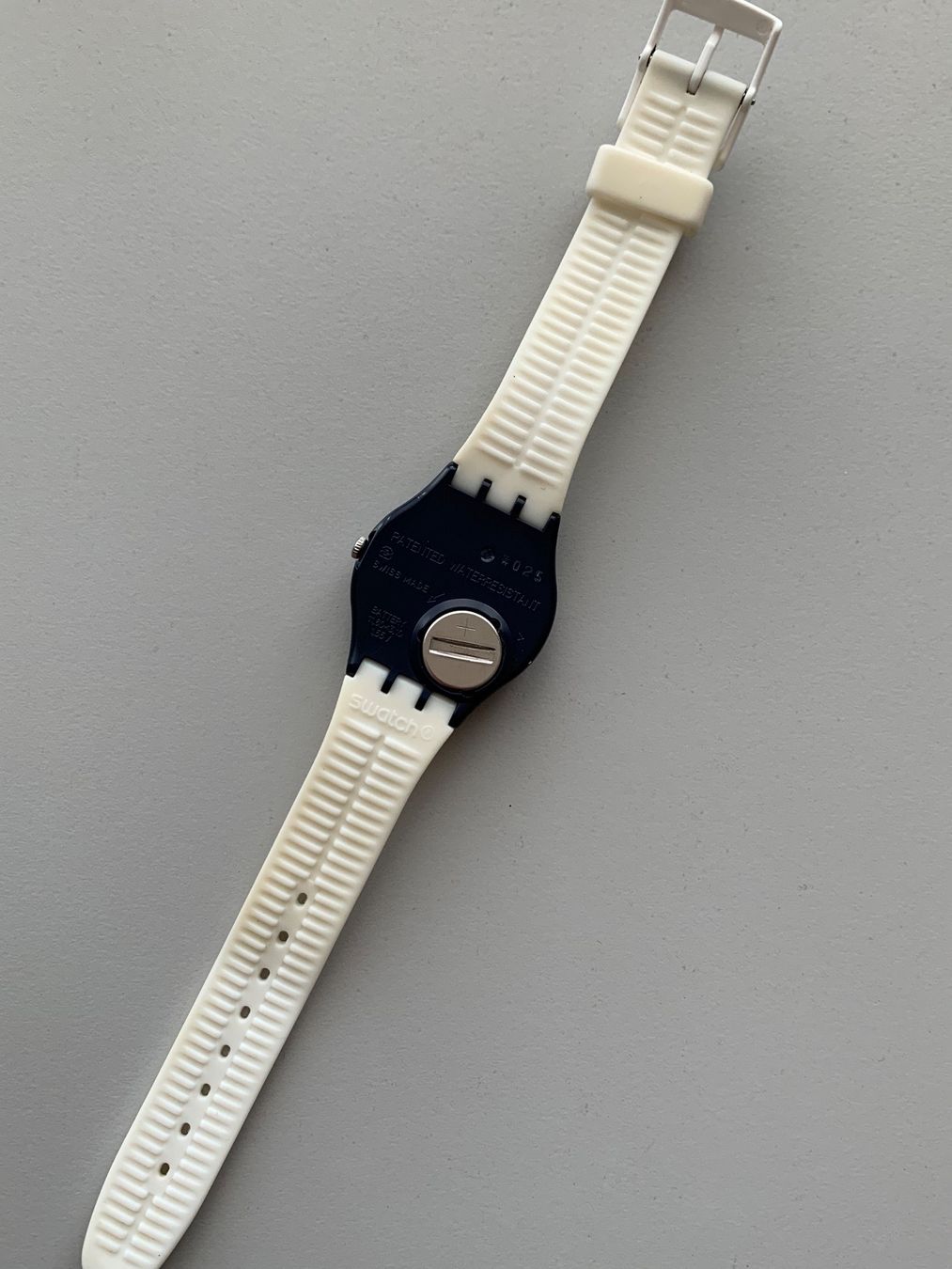 Swatch Uhren: Swatch Armband Uhr – Gebraucht aus Grenchen von  5