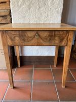 Biedermeier Tisch Nussbaum