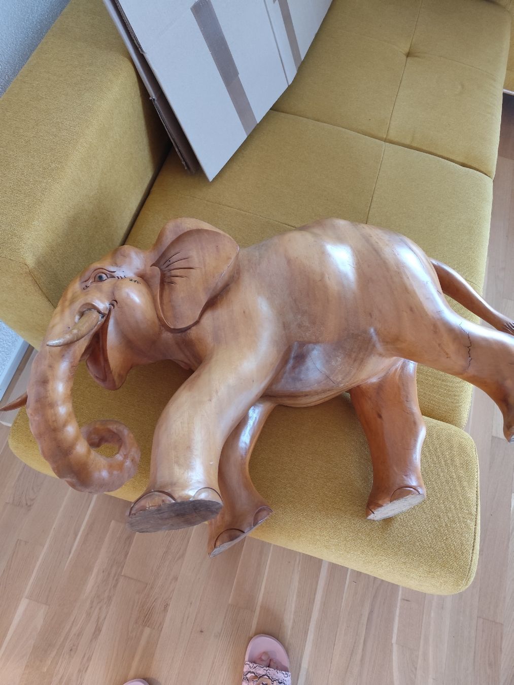 Statuette: Holzelefant  – Usato da Grossdietwil venduto da bie_2bn5