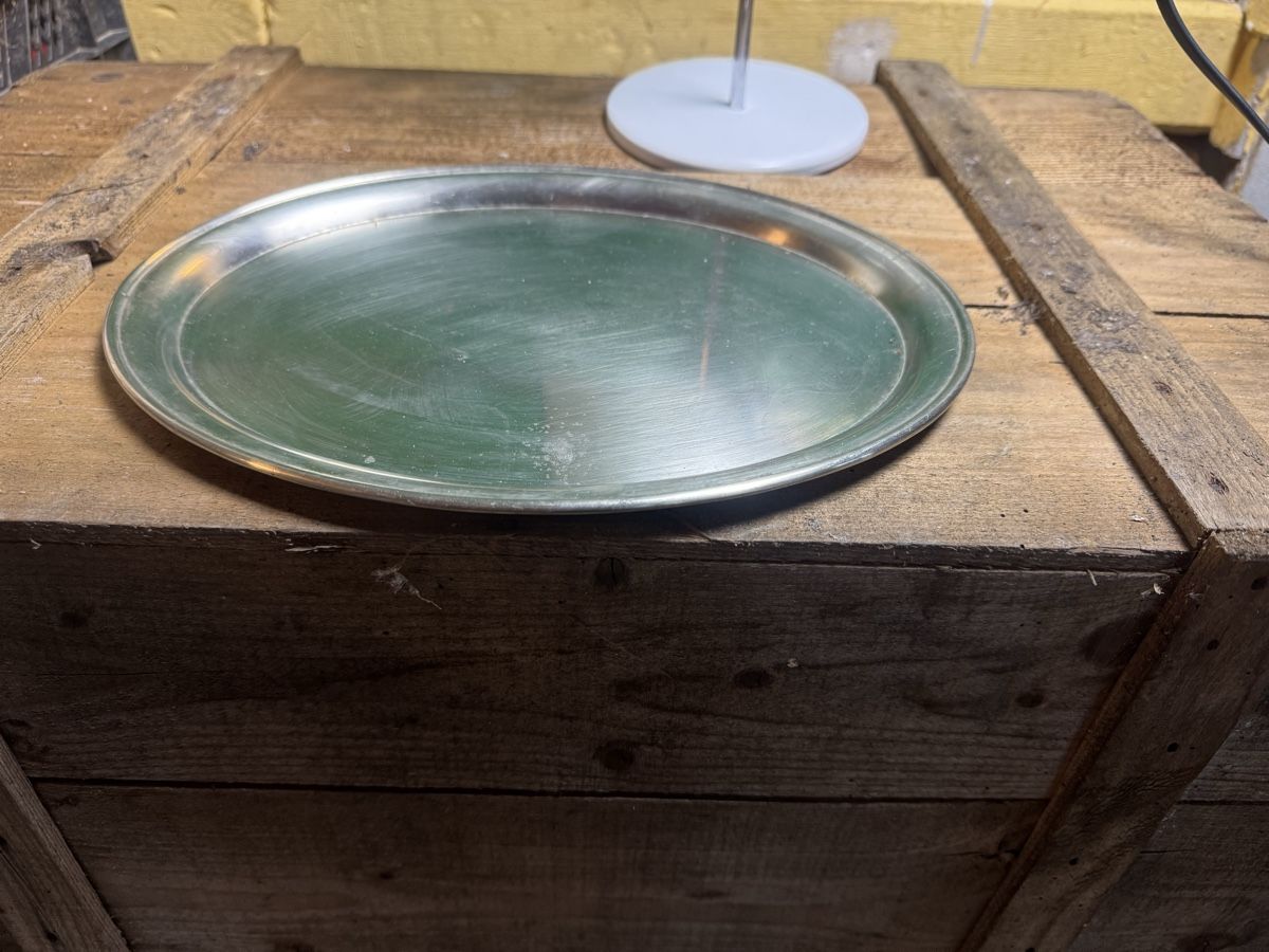 Tutte le decorazioni: Vintage Serviertablett, Metall, Durchmesser ca. 30cm fli – Usato da Küttigen venduto da Melisch1000