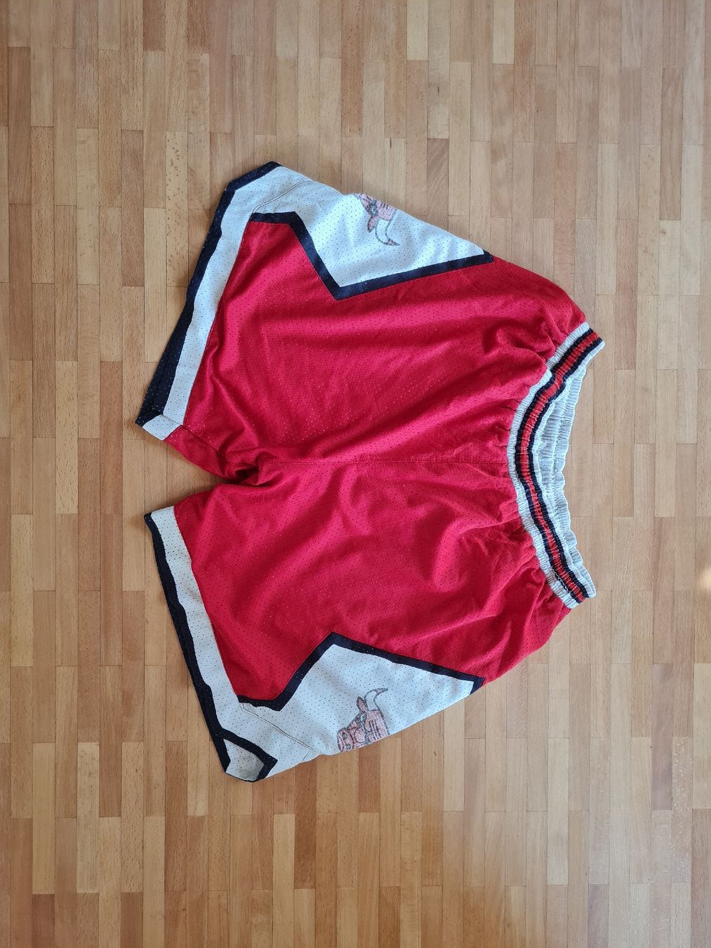 Pantaloni: Short de basket vintage Chicago Bulls – Usato da Pâquier-Montbarry venduto da adr_g926