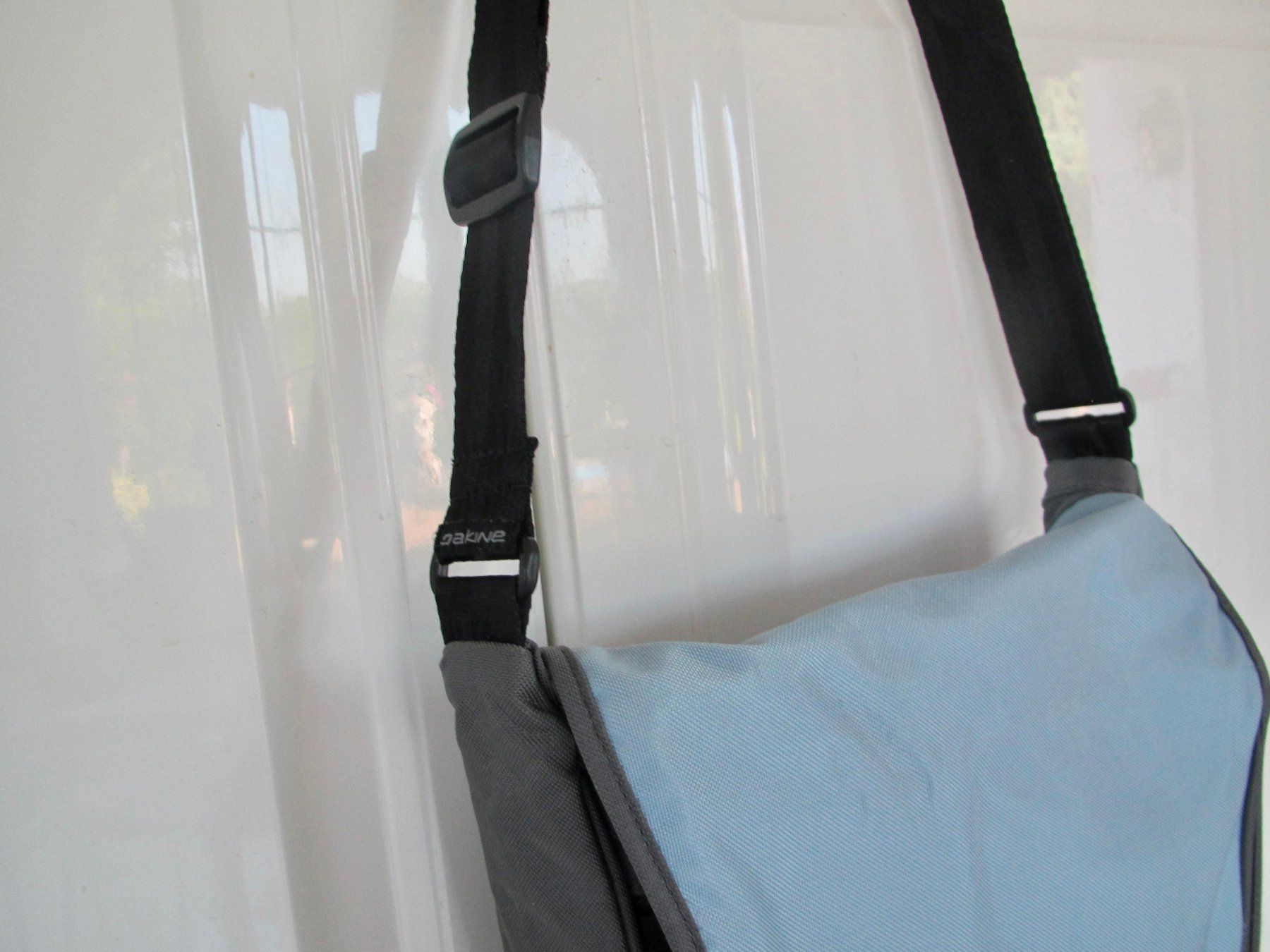 Dakine Taschen: SAC EN BANDOULIERE DAKINE – Gebraucht aus Murten von Selliot 2