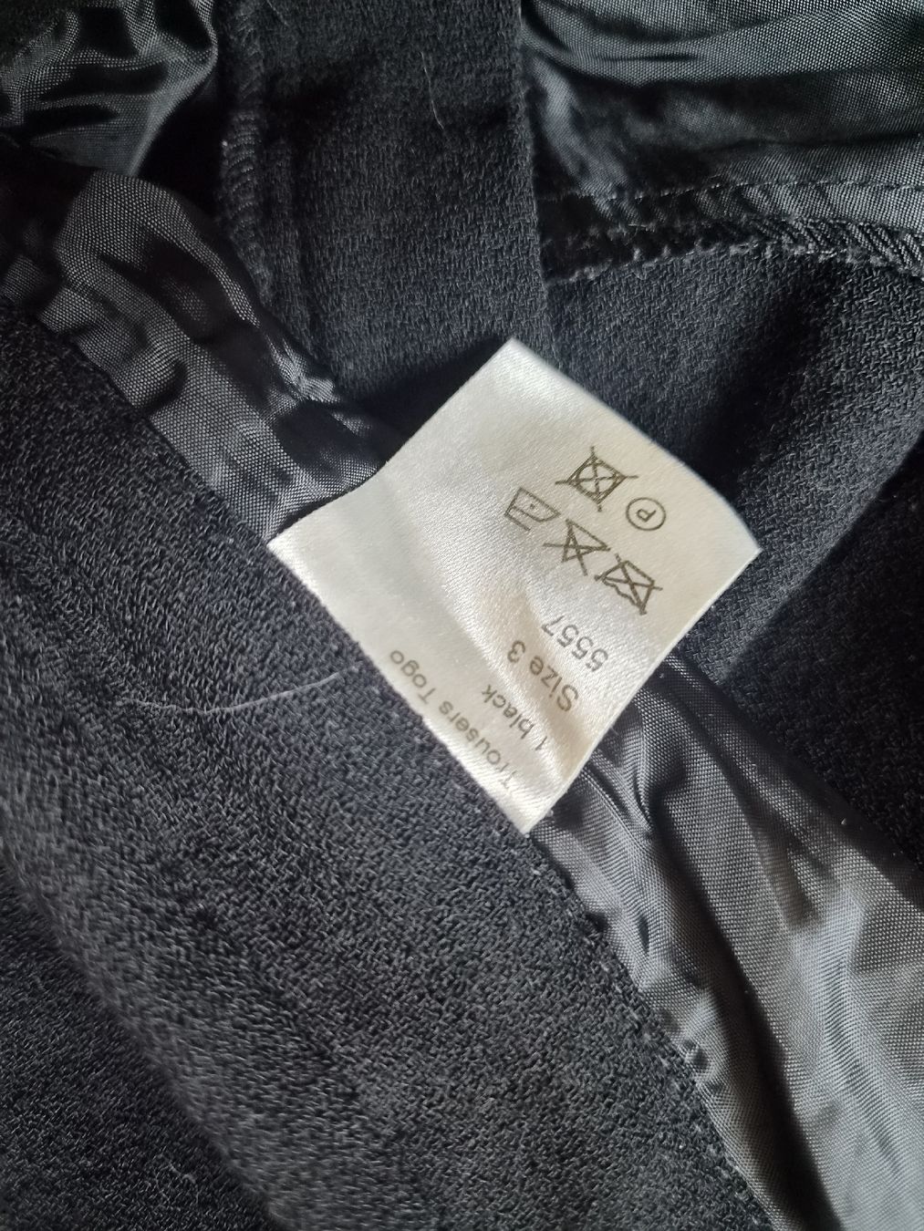 Pantalons: SULU schöne Hose Gr  3 – D'occasion à Frenkendorf par Moon111 4
