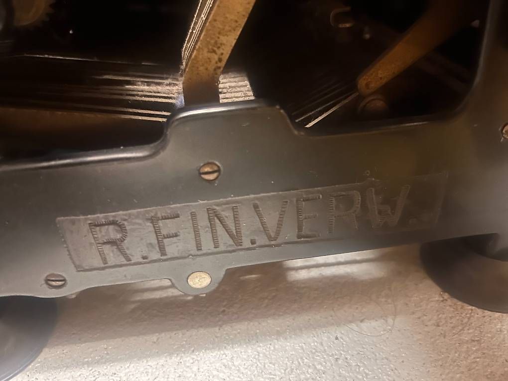 Triumph Schreibmaschinen: Deutsche Triumph Schreibmaschine 1900er – Gebraucht aus Zug von _B.Sch 1