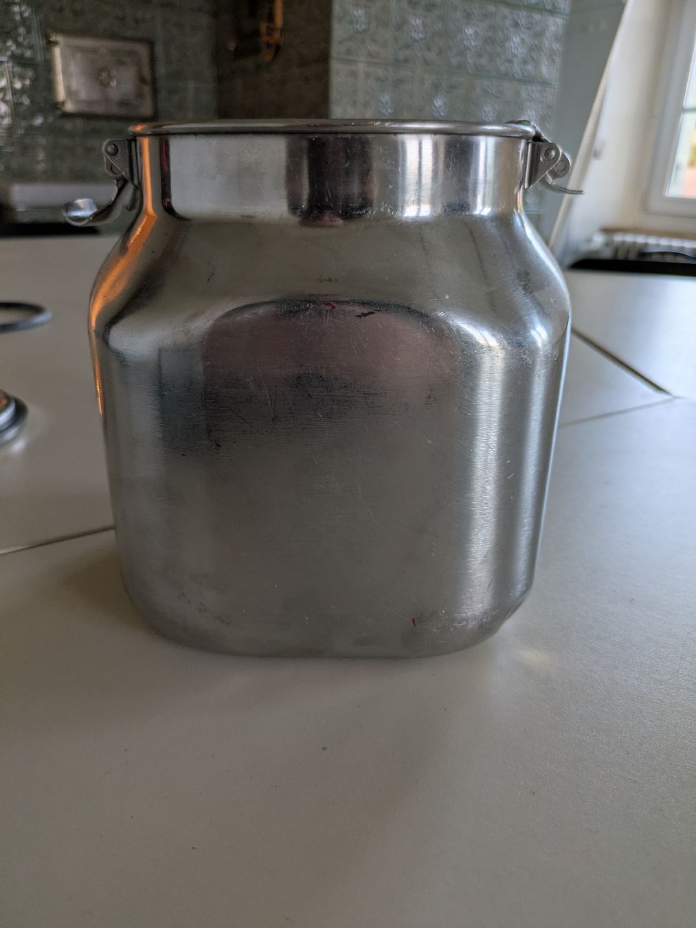 Küchengeräte: Schweizer Armee-Speiseträger 3.8 Liter – Gebraucht aus Ottenbach von hellomrzombie 1