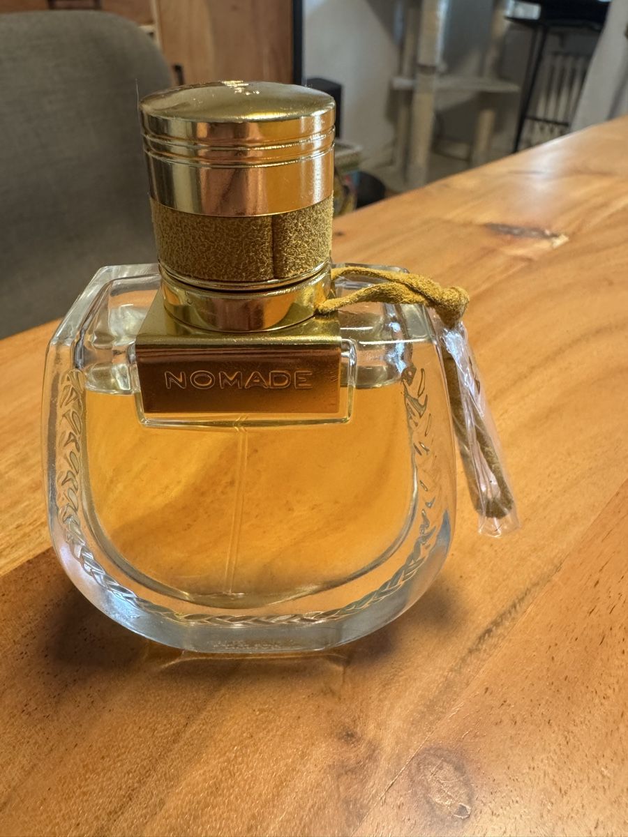 Chloé Profumi & Eau de Toilette: Chloé Nomade Eau de Parfum Naturelle – Nuovo (secondo la descrizione) da Arlesheim venduto da mir_s77t 1