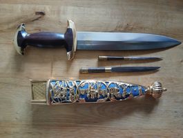 Dague 700 Jahre Eidgenossen 1291  Dolch W. Tell vergoldet