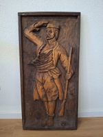 Holzrelief Soldat, Wandbild, geschnitzt