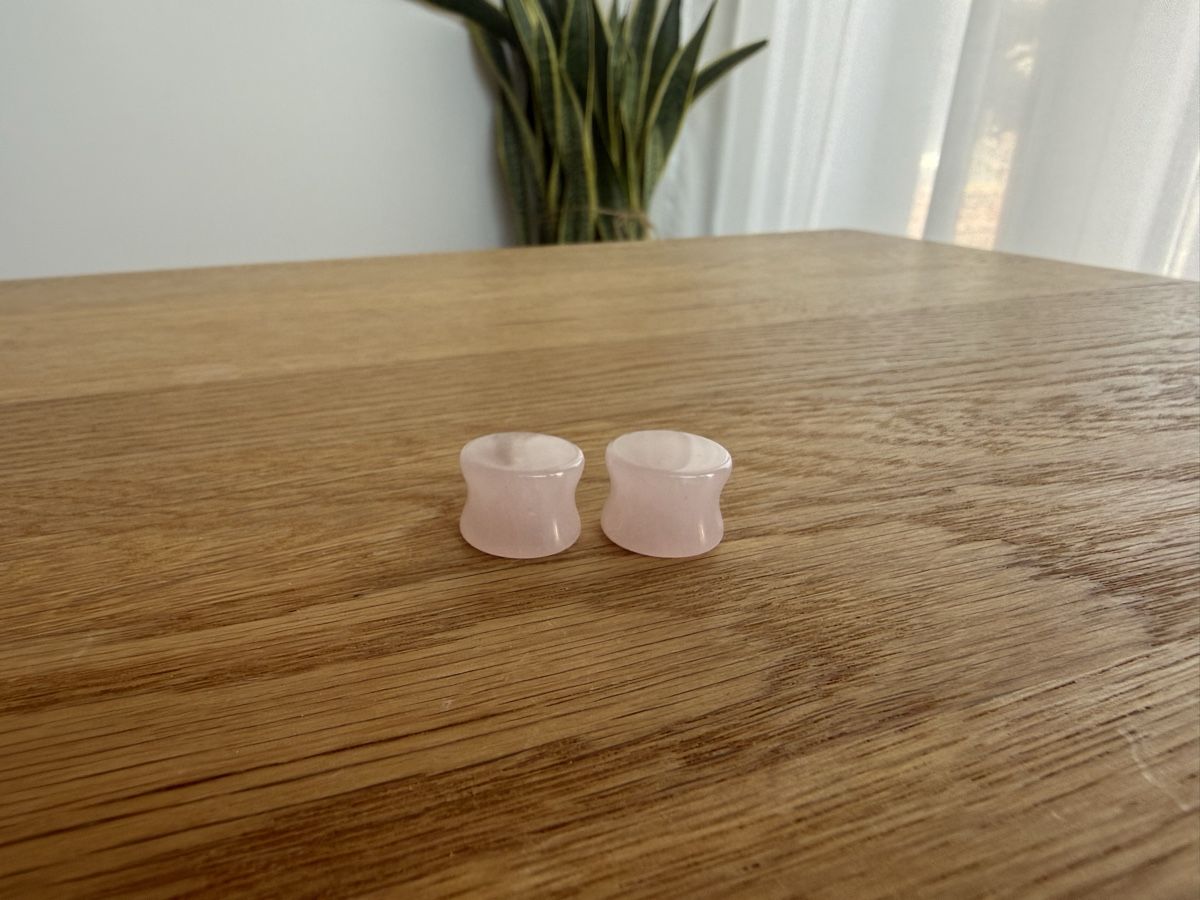 Ohrringe & -stecker: Rosenquarz Plugs 14mm – Gebraucht aus Schaffhausen von GLXTCH 1