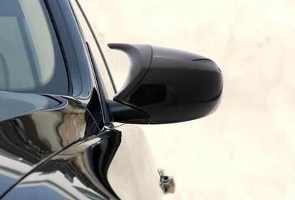 Alle Autoersatzteile: BMW E90-E93 M Look S Glanz Spiegelkappen – Neu und originalverpackt aus Volketswil von Willis-Autoteile