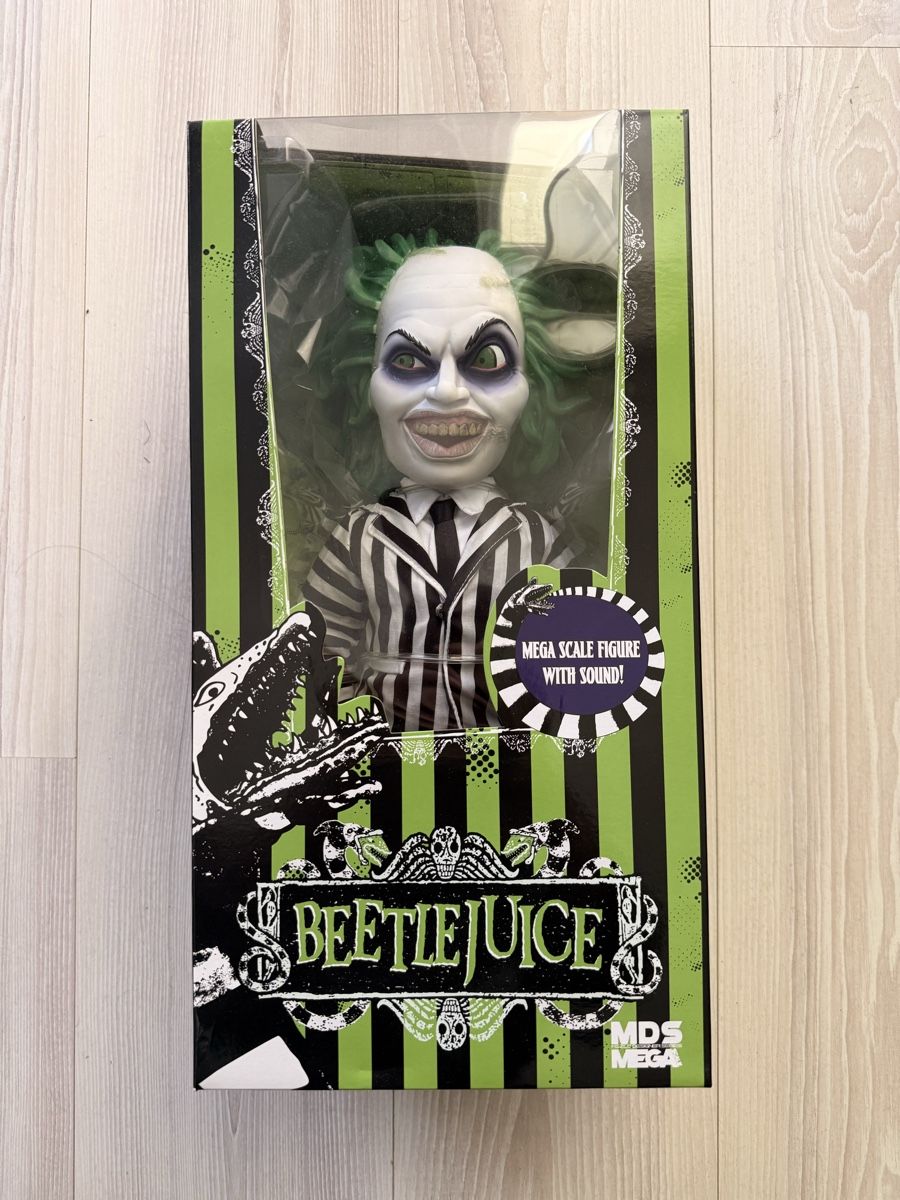 Spielzeuge: Beetlejuice Figurine Méga Échelle avec Son – Neu und originalverpackt aus Lausanne von stonebankx
