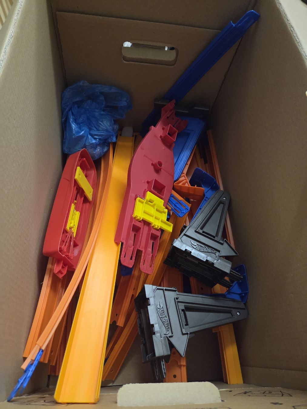 Hot Wheels Rennbahnen: Hot Wheels Rennbahn Set gebraucht – Gebraucht aus Thalwil von micblue 1