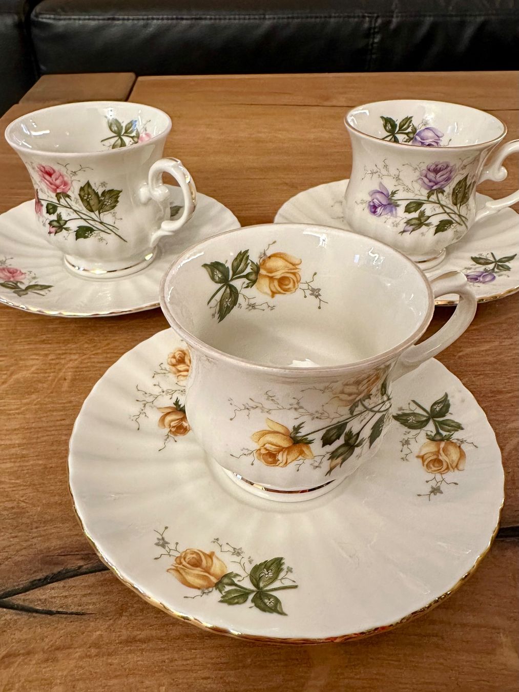 Geschirrsets: Rosen Geschirr Kaffeetassen – Neu (gemäss Beschreibung) aus Zürich von mar_ncs5