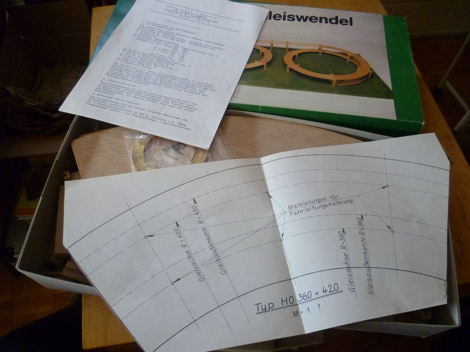 Modellini di ferrovie: Gleiswendel aus Holz – Usato da Rickenbach BL venduto da umro11 2