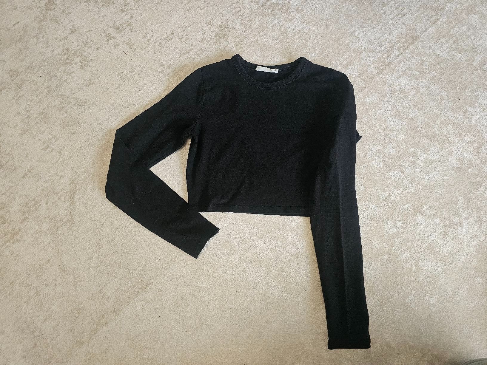 H&M Blusen, T-Shirts & Tops: schwarzes Croptop Gr. S – Gebraucht aus St.Gallen von amaka01 1