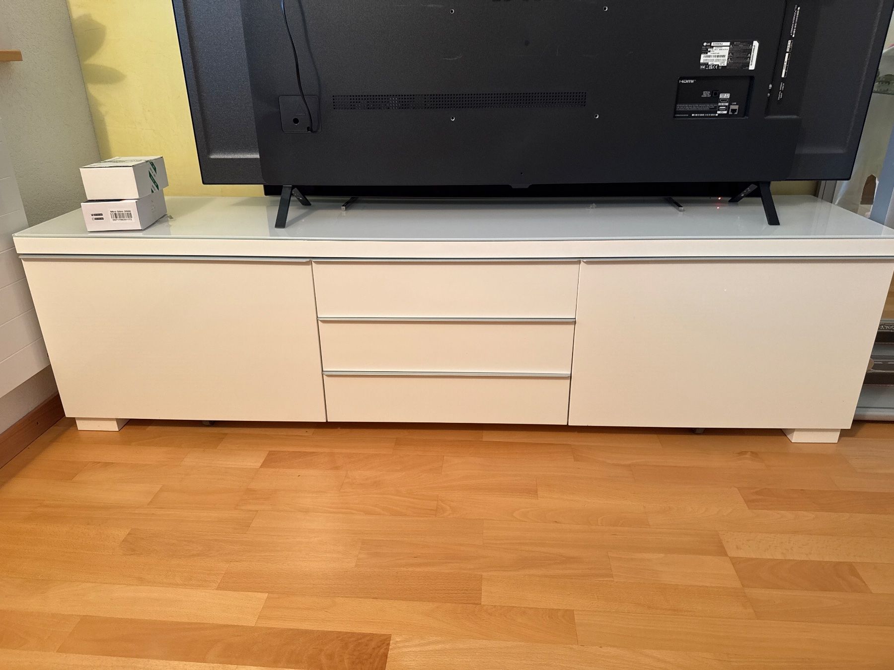 Ikea Mobili TV: TV Möbel – Usato da St. Gallen venduto da lil_6bqj 2