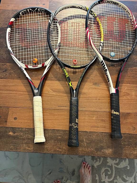 Schläger: 3 Wilson Racket - zwei mit Schutzhülle  – Gebraucht aus Würenlos von mel-rem