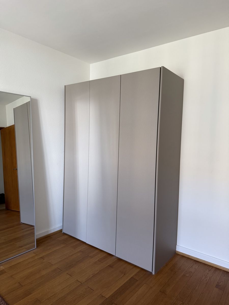 Schränke: Micasa Kleiderschrank Neuwertig Grau – Neu (gemäss Beschreibung) aus Basel von Lara0104 8