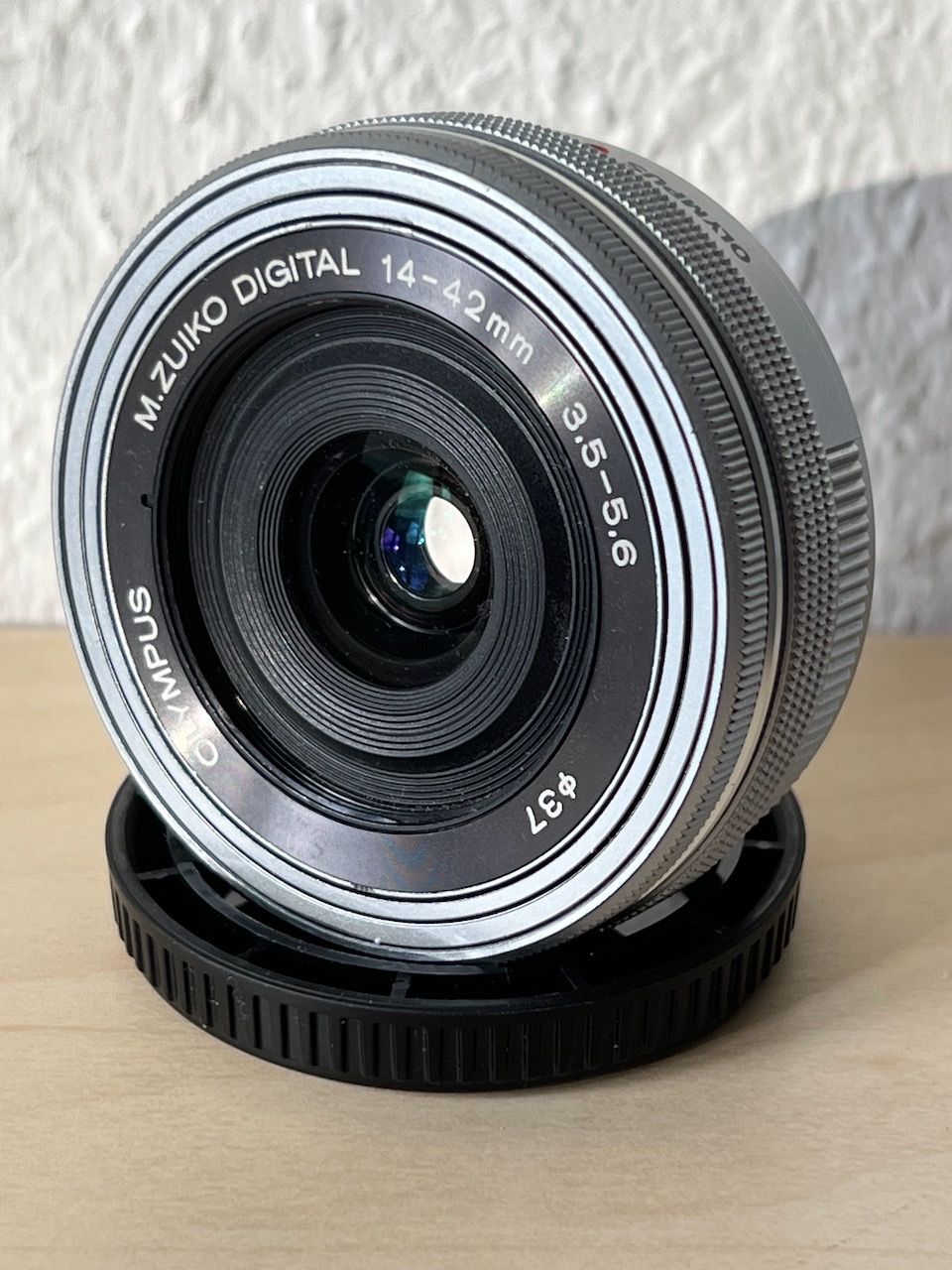 Olympus Obiettivi: Olympus M.Zuiko 14-42mm Pancake - DEFECTIVE – Difettoso da Zürich venduto da oby1