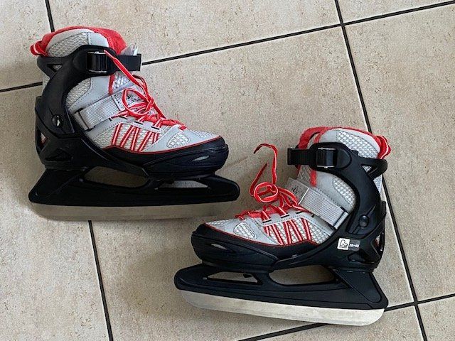 Oxelo Pattini da ghiaccio: Junior Fit 500 Schlittschuhe Oxelo – Usato da Pfaffhausen venduto da stepober 1