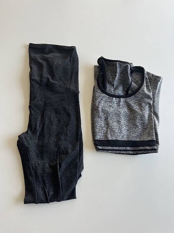H&M Lotti di vestiti: Grosses Maternity/Mama Paket Gr. 34/xs – Usato da Wetzikon ZH venduto da AnnukiMucha 1