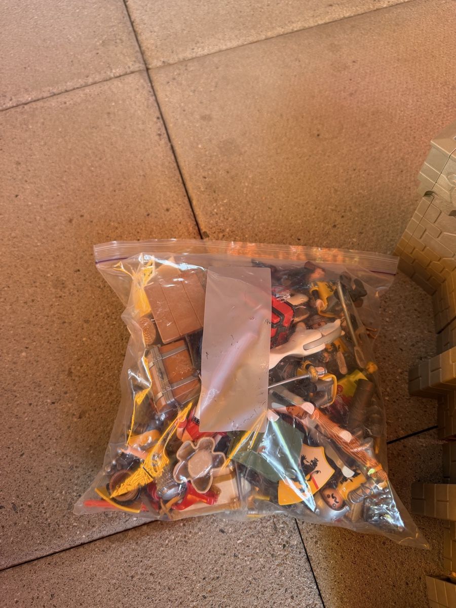 Playmobil Jouets: Playmobil Ritterburg Gebraucht – D'occasion à Zürich par ksc_qs68 2