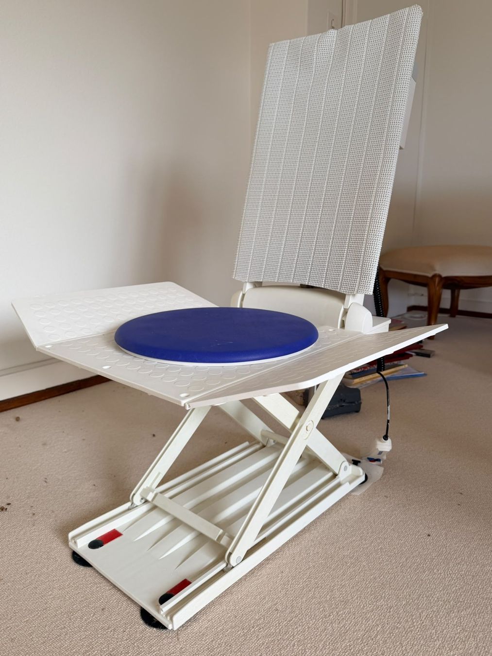 Attrezzature mediche: Badewannenlift Aquatec Bleuga – Usato da Zürich venduto da dwhasler 2