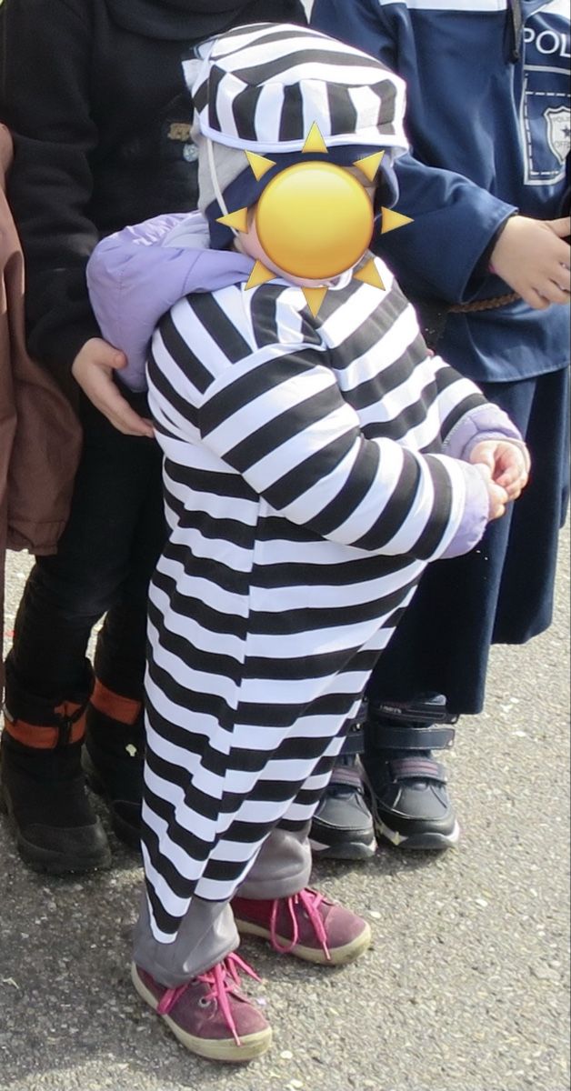 Costumes: Fasnachtskostüm Kind Sträfling – D'occasion à Eschlikon TG par bueschli 1