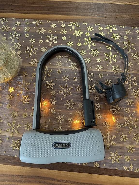 Lucchetti: Abus SmartX 770A Smart Lock Bluetooth mit Original Halterung – Usato da Pfäffikon SZ venduto da haifisch82