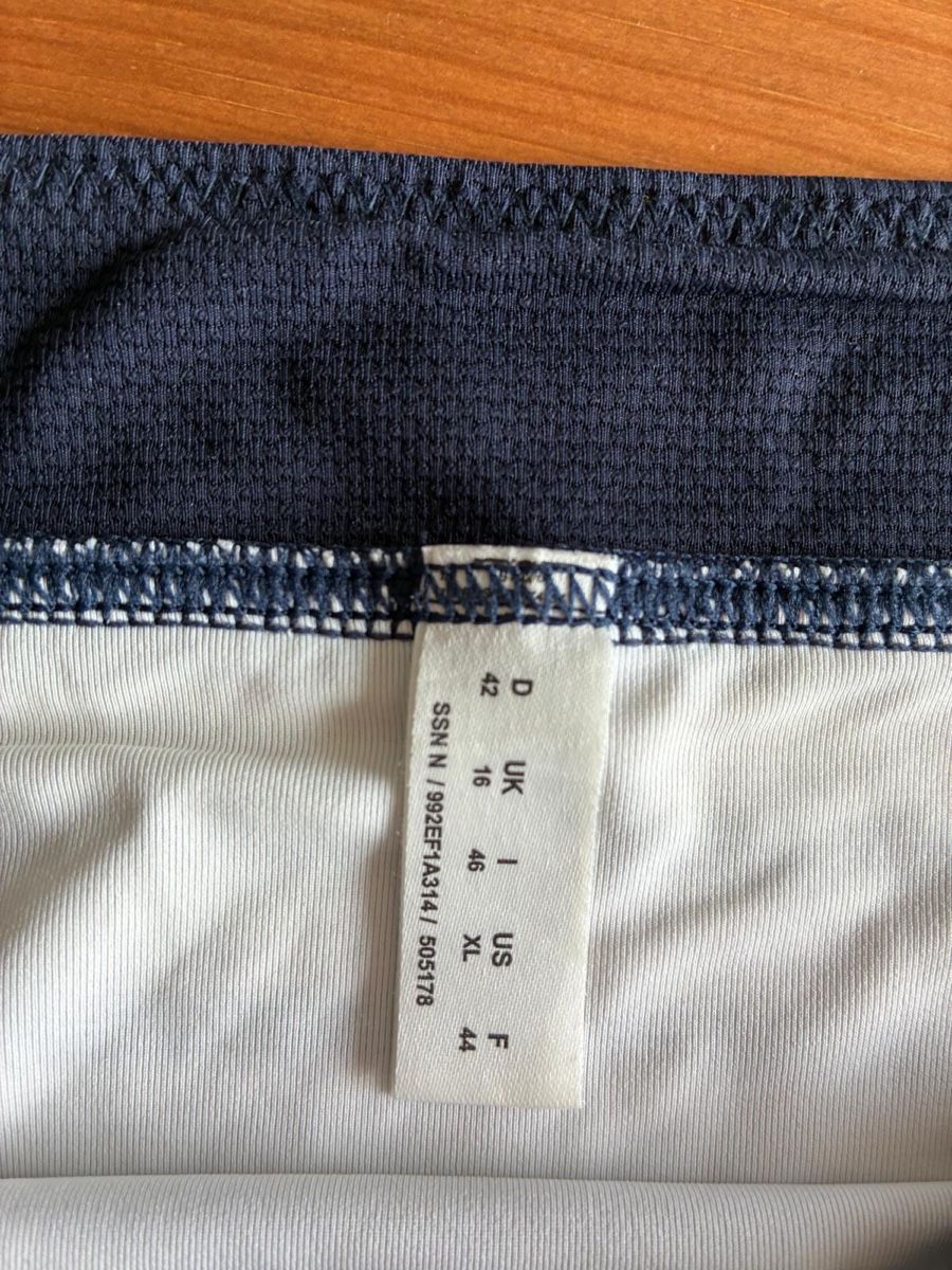Esprit Kleiderpakete: Bikinis Esprit Grösse 42B – Gebraucht aus Rotkreuz von ZG6343 5