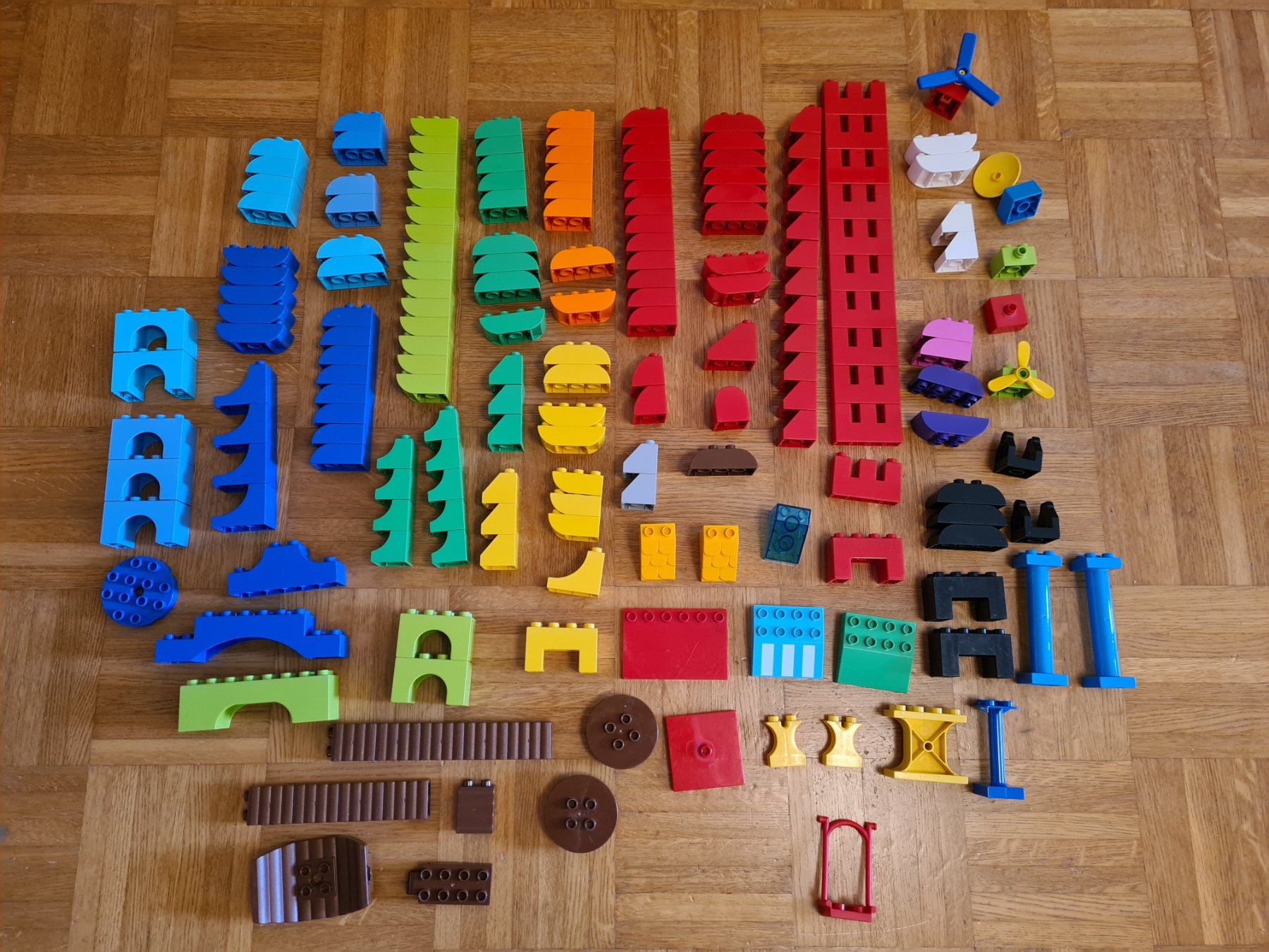 Lego Kit di costruzioni: Lot de briques spéciales LEGO DUPLO – Usato da Nyon venduto da Dap_j77s